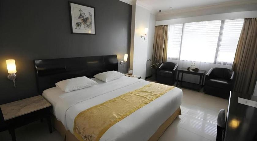 Hotel Banjarmasin International ภายนอก รูปภาพ