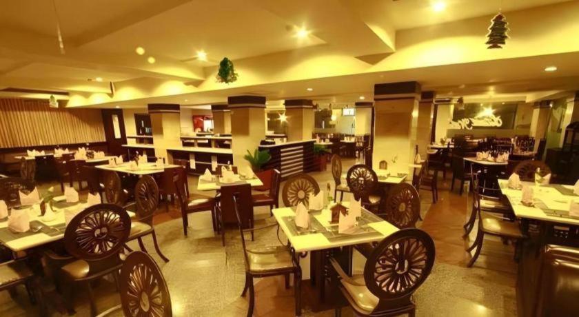 Hotel Banjarmasin International ภายนอก รูปภาพ