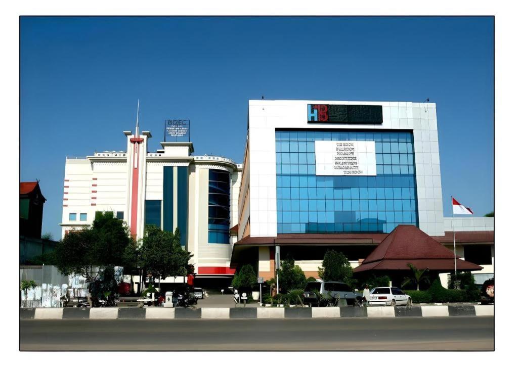 Hotel Banjarmasin International ภายนอก รูปภาพ